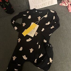 Kyte BABY Black Ghost Bodysuit